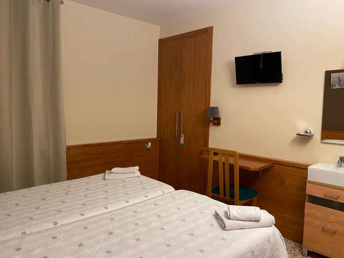 Hostal Galicia Cardedeu Exteriér fotografie
