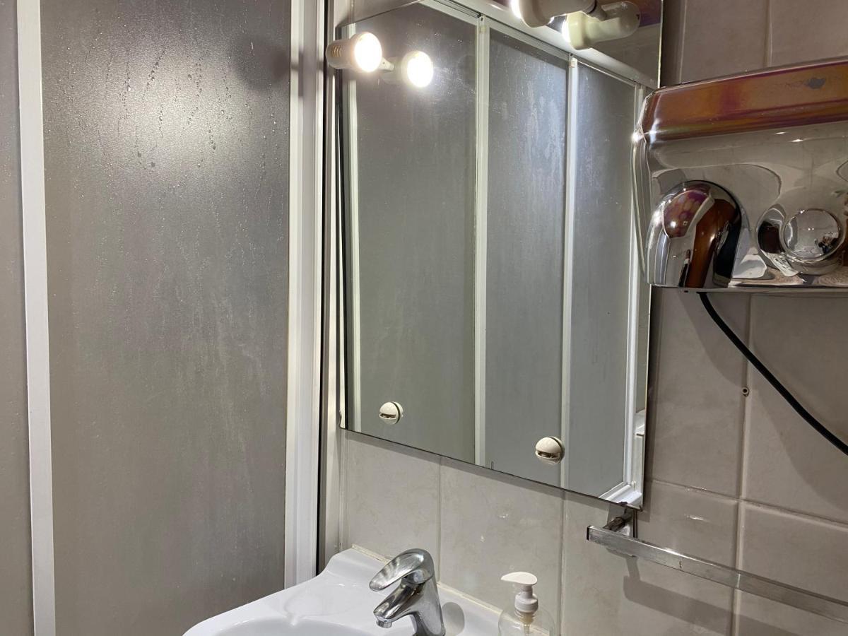 Hostal Galicia Cardedeu Exteriér fotografie