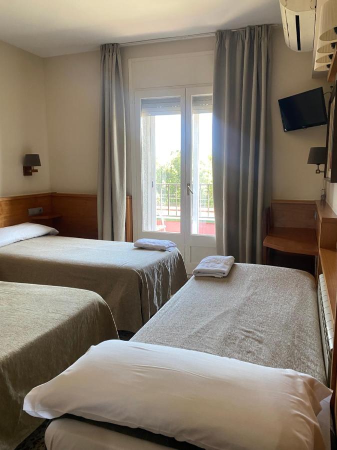 Hostal Galicia Cardedeu Exteriér fotografie