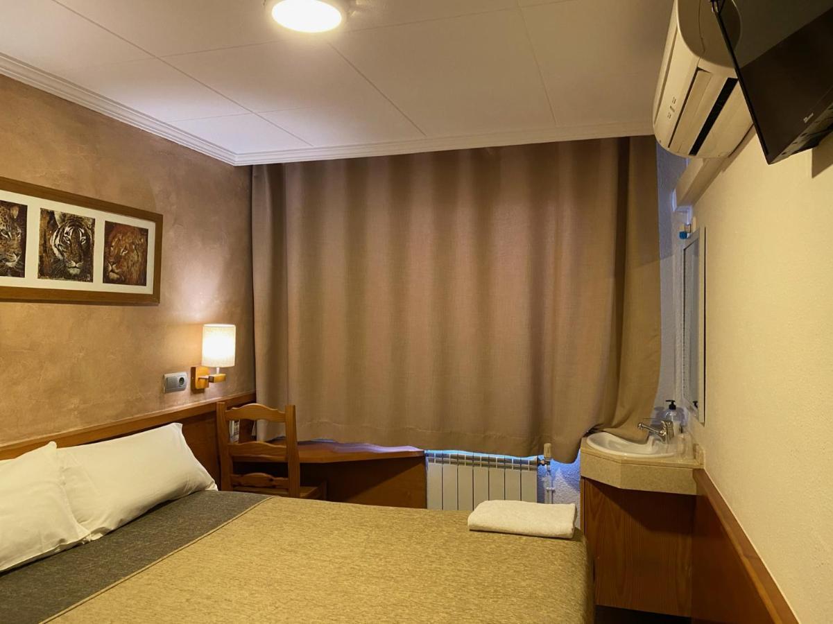 Hostal Galicia Cardedeu Exteriér fotografie