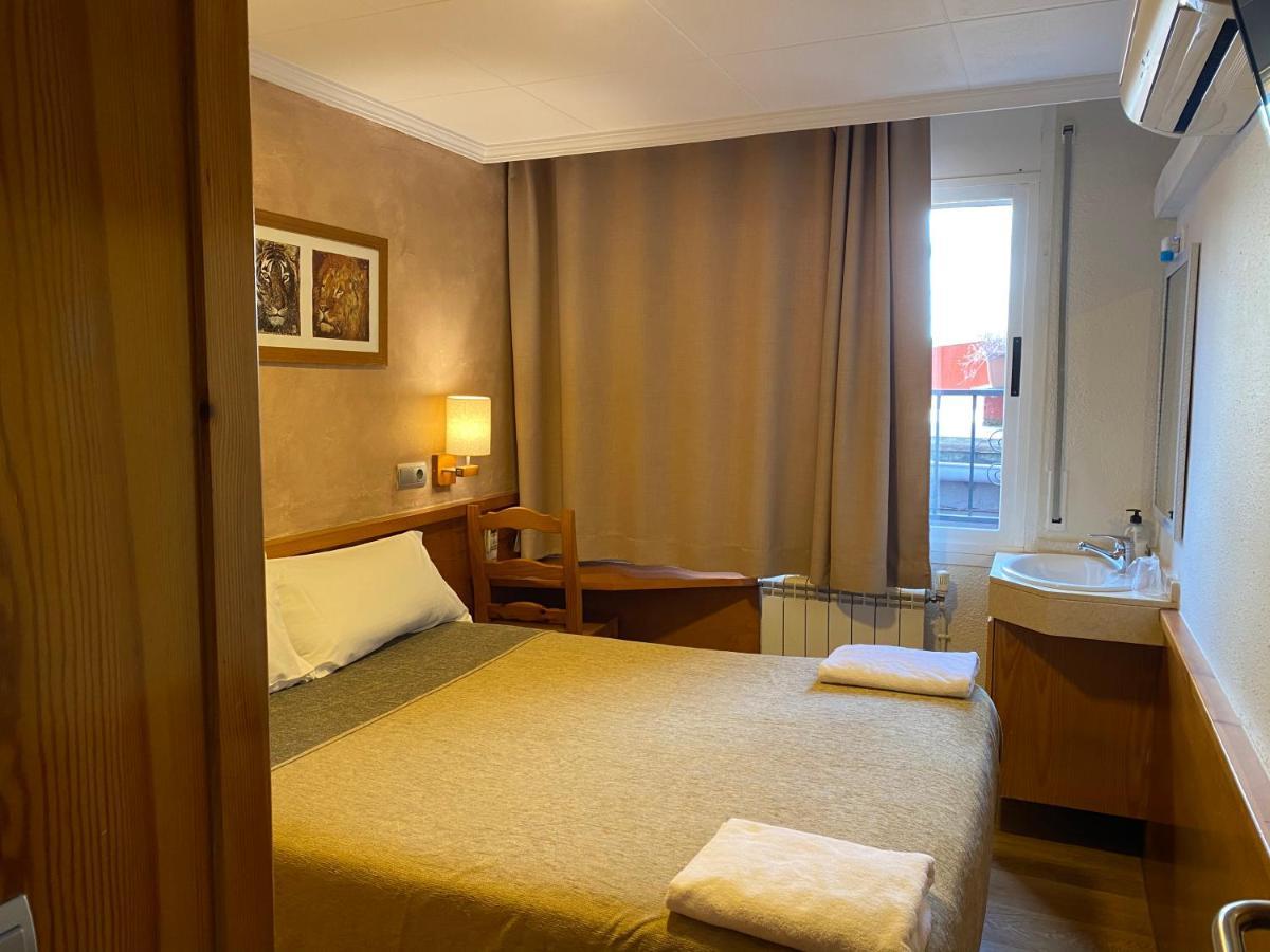 Hostal Galicia Cardedeu Exteriér fotografie
