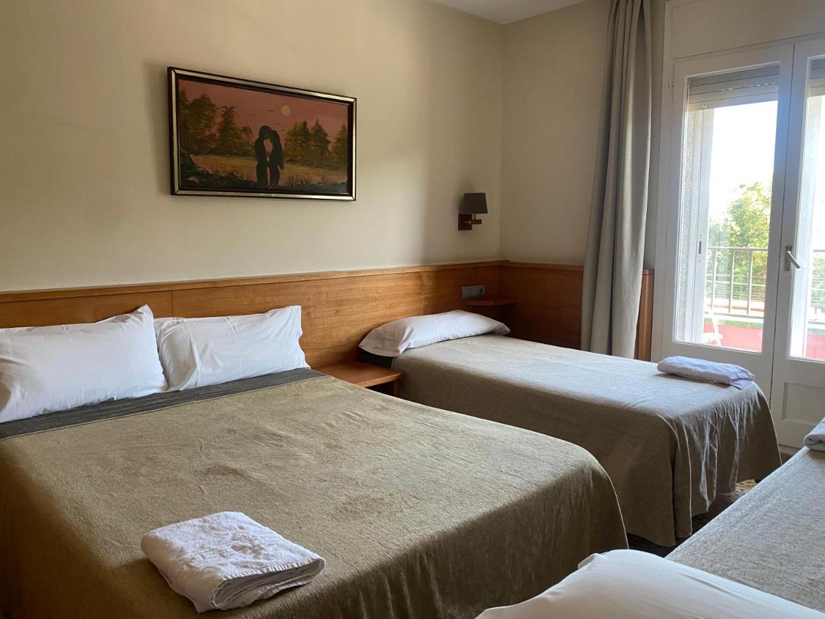 Hostal Galicia Cardedeu Exteriér fotografie