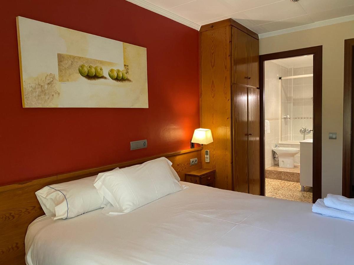 Hostal Galicia Cardedeu Exteriér fotografie
